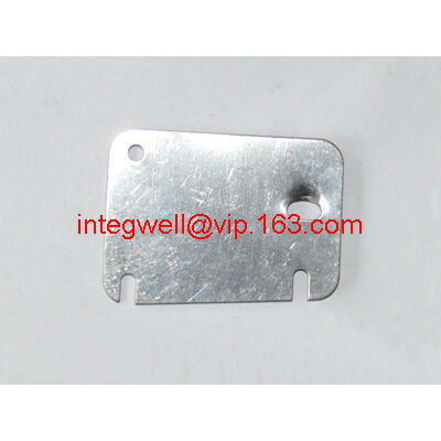 Selvedge plate / stripper plate